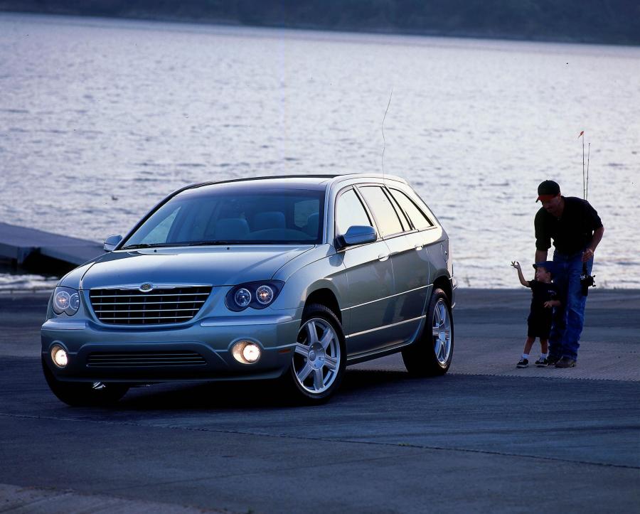  Chrysler Pacifica Concept (CS) 2002 года  (фото 13 из 24)